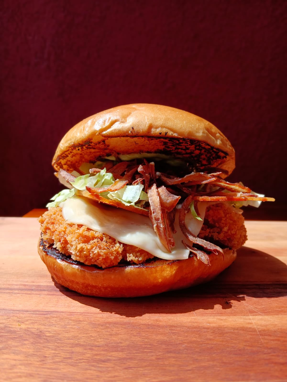 Street Crispy — filé empanado crocante com muçarela e bacon